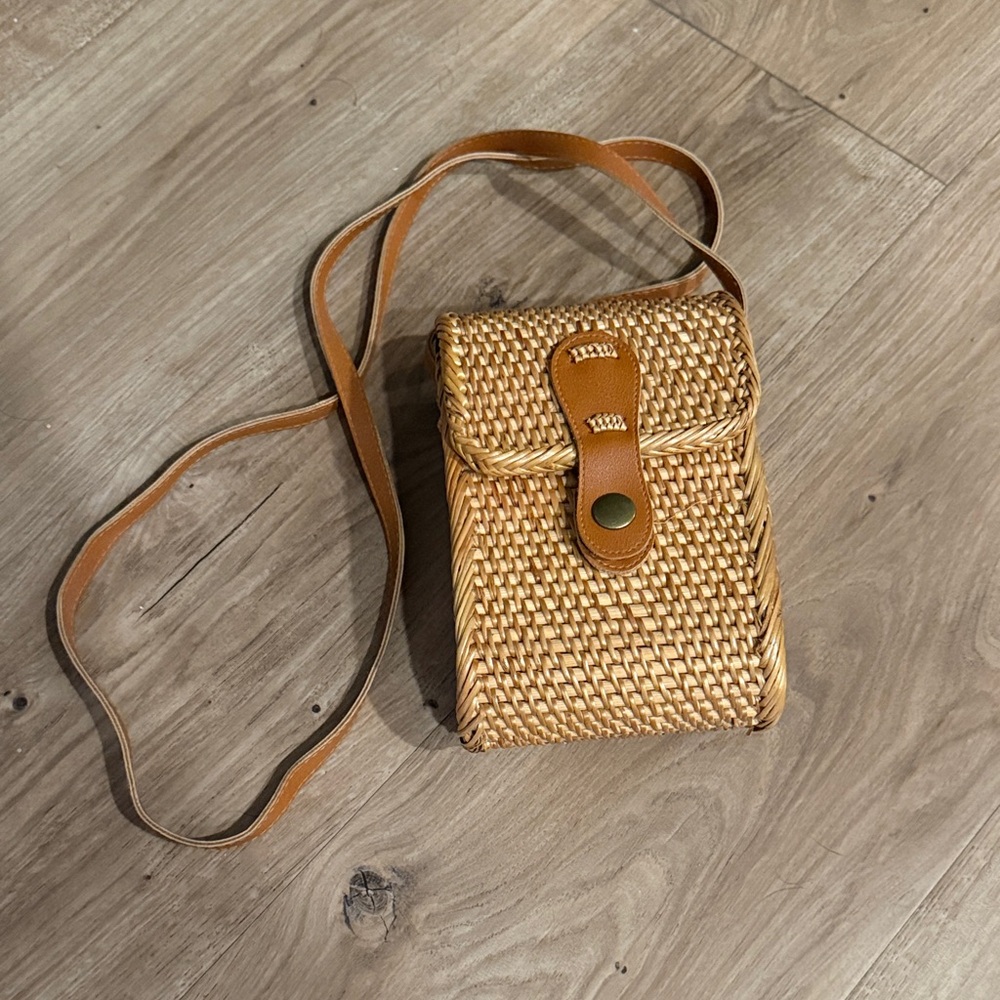 Francesca's Collections Tan Woven Crossbody Bag